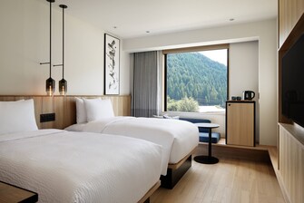 Twin/Twin Guest Room
