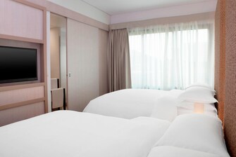Suite traditionnelle côté Domaine ou Supérieure côté golf – Chambre à coucher avec lit double