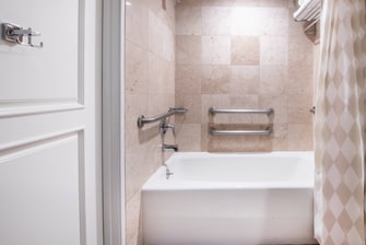 Accessible Executive Suite - Bathroom