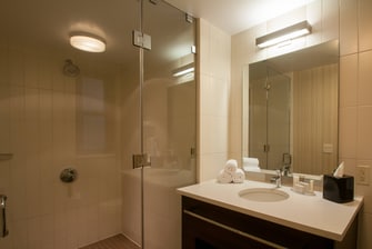 Salle de bain d'une chambre
