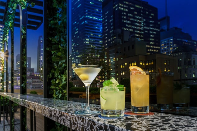 Castell Rooftop Lounge - Classic Cocktails