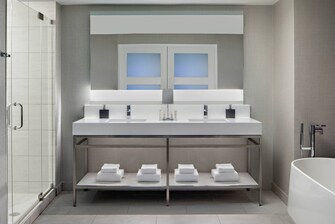 Президентский люкс – ванная комната