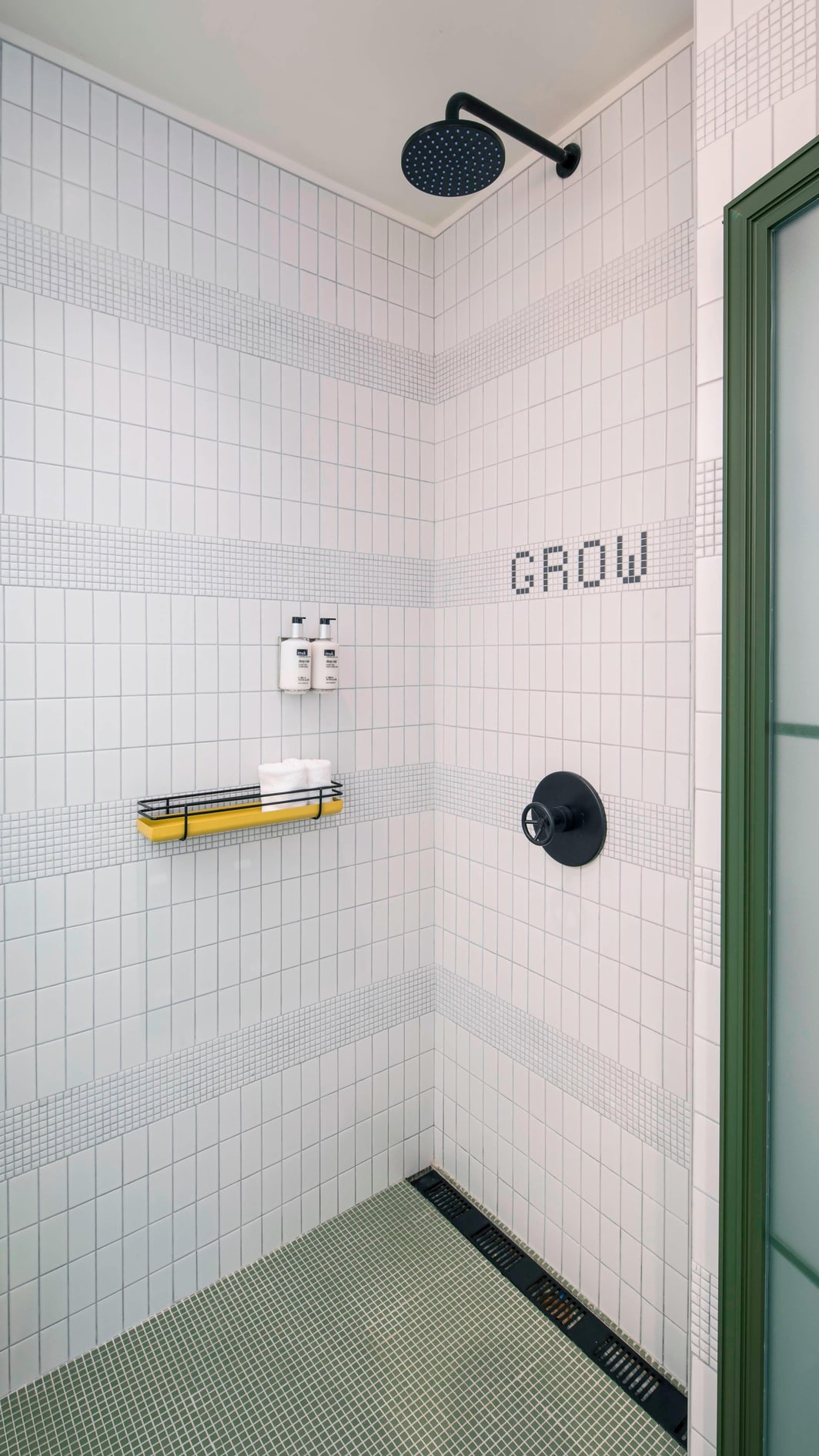 客室のバスルーム－シャワー