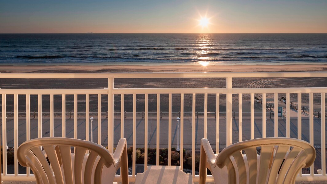 Oceanfront Guest Room - Balcony