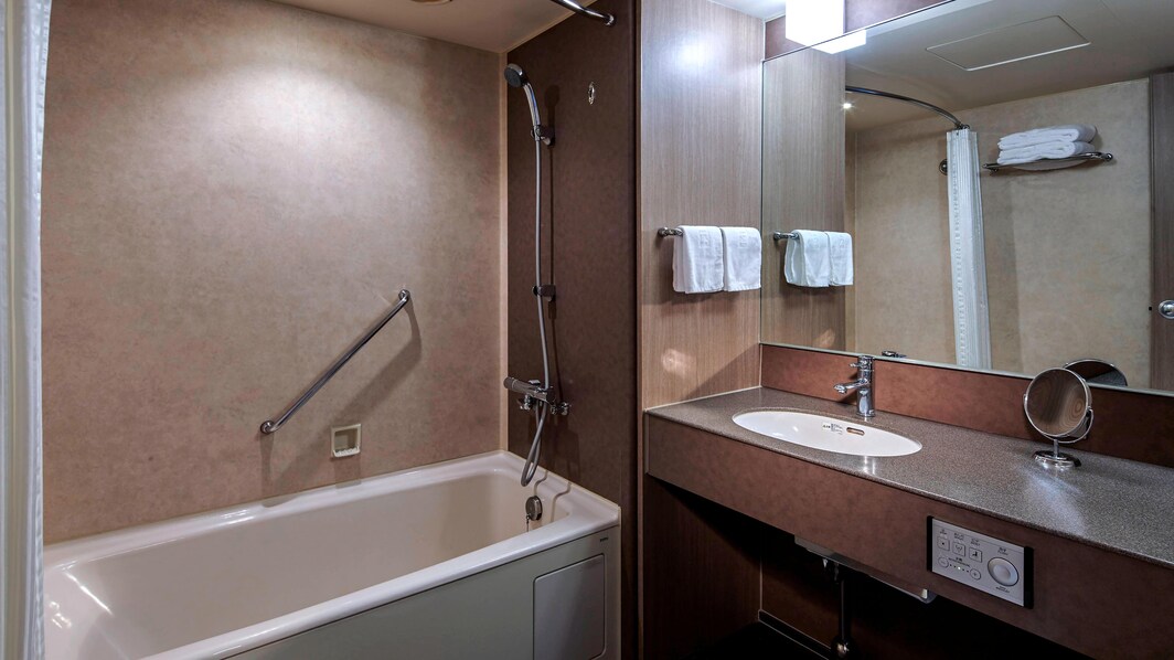 Ванная комната премиального номера Comfort с 2 односпальными кроватями