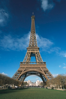 Paris hotel near Eiffel Tower