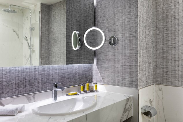 Prestige Suite - Bathroom Vanity