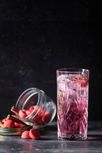Cocktail Sparkling aux fraises Tagada et à la cannelle