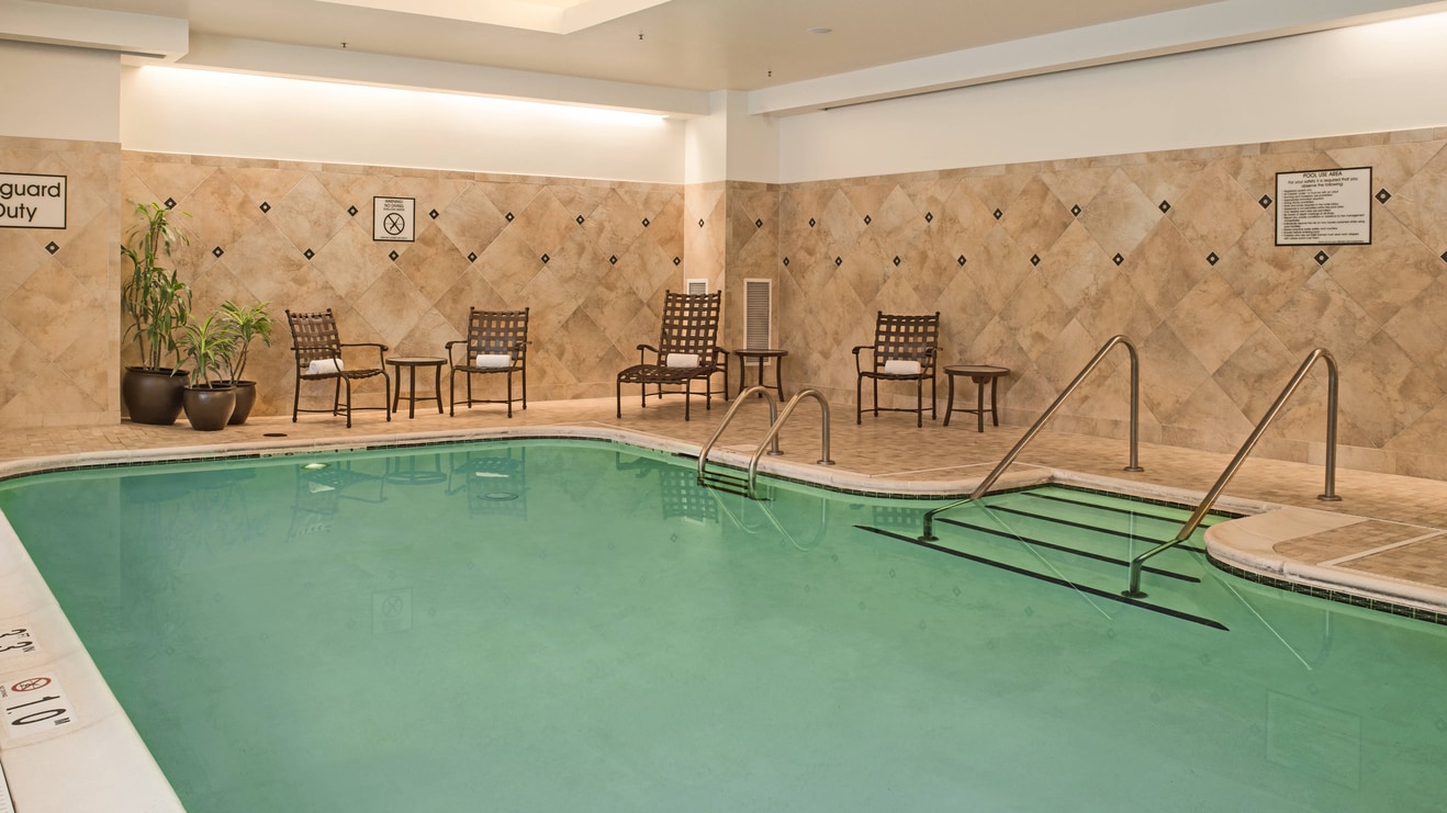 indoor pool hotel newport news