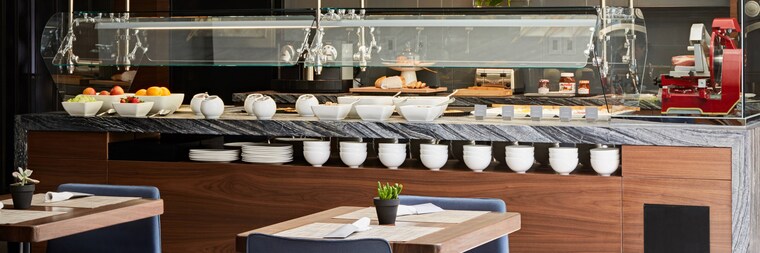 AC Kitchen in Tempe | Marriott Bonvoy
