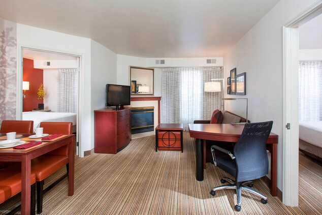 Peoria Hotel Two-Bedroom Suite