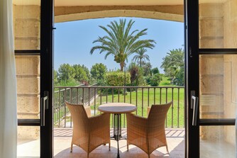 Deluxe Gästezimmer mit Terrasse – Ausblick vom Balkon