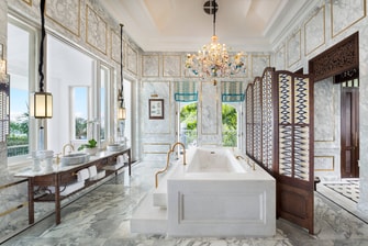 Lamarck House Bathroom - Tub