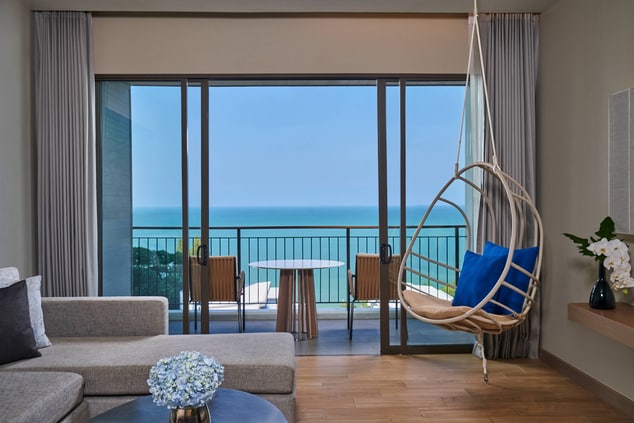 One-Bedroom Suite with Sea View - Balcony