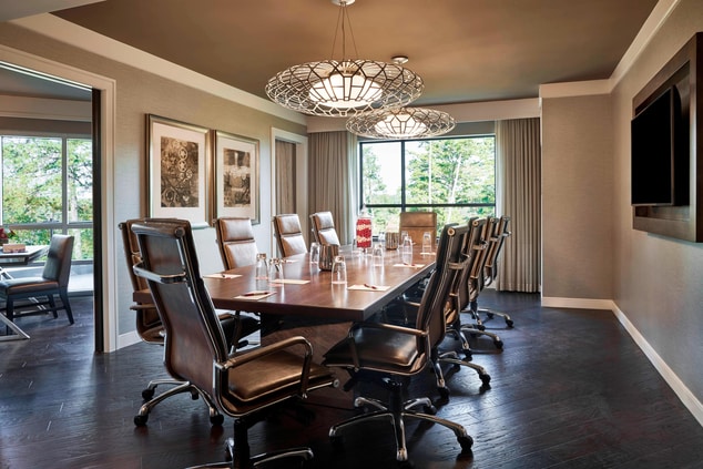 Presidential Suite - Conference Table
