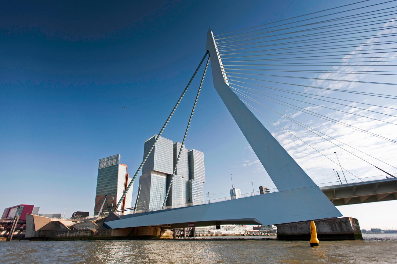 Erasmusbrücke Rotterdam – nahe dem The Manhattan Hotel Rotterdam