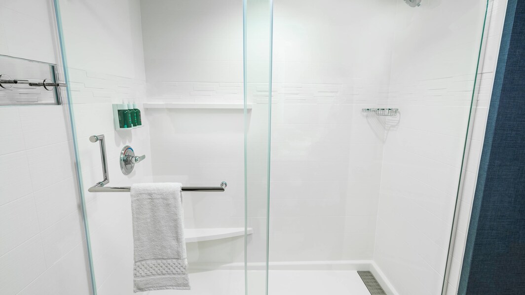 Ванная комната в люксе – безбарьерный душ