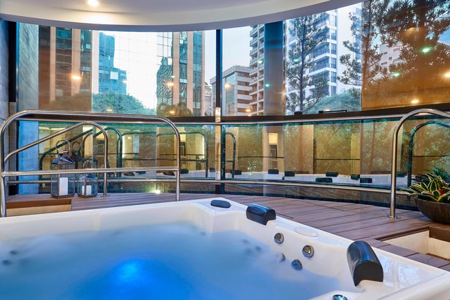 The Spa at Renaissance – Whirlpool