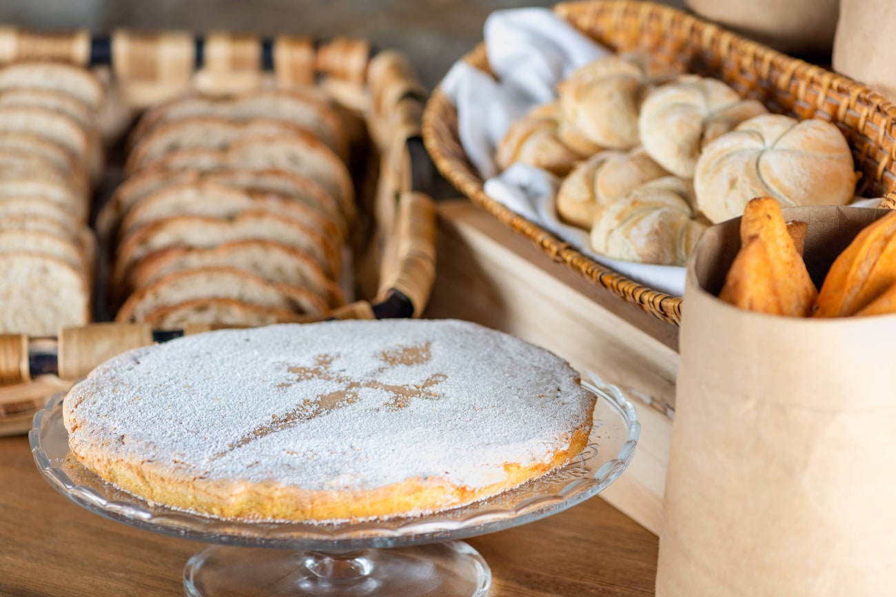 Desayuno bufet - Pan y pasteles