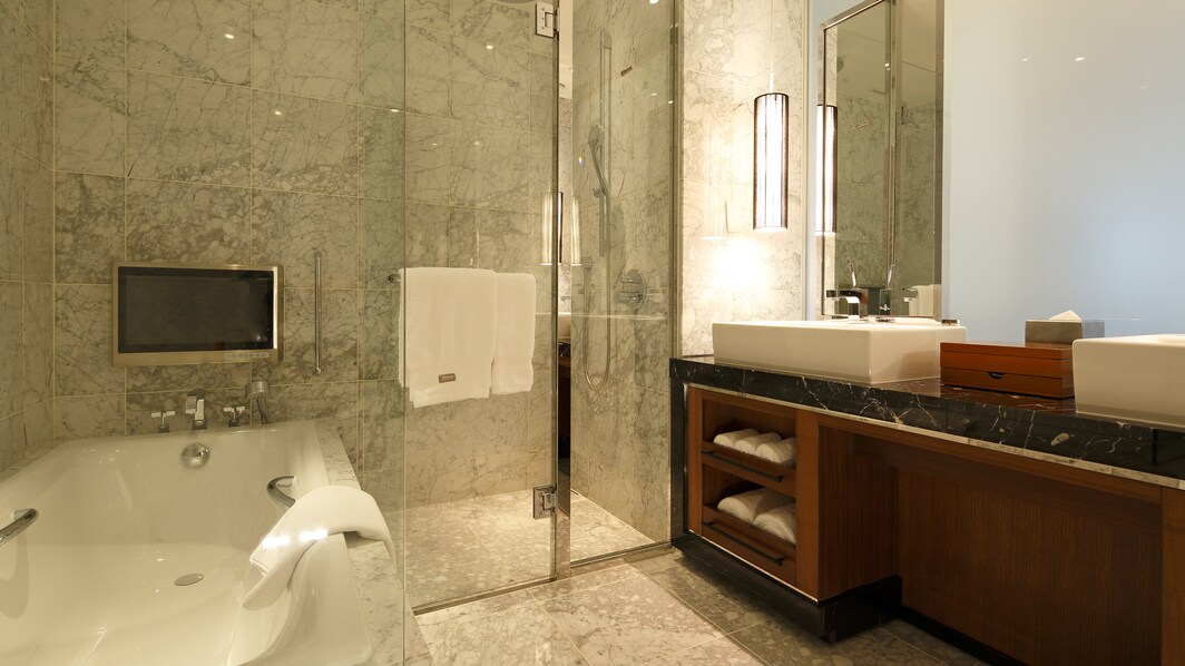 Badezimmer der Luxus Suite