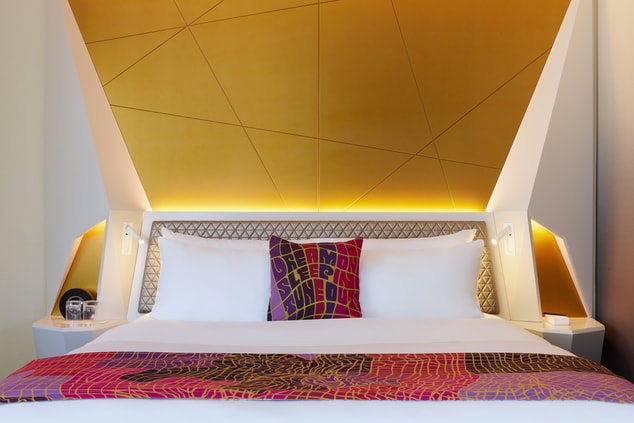 W Hotels Bed - Detail