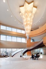Lobby Lounge – Prachttreppe