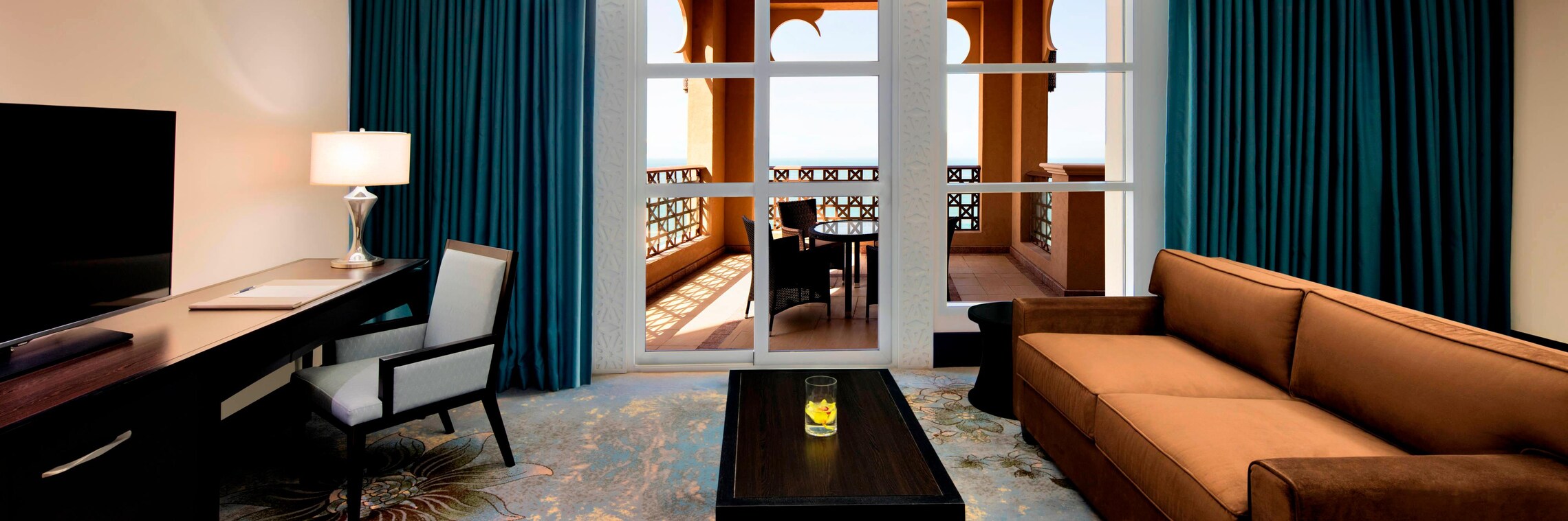 Emirati Suite - Living Room