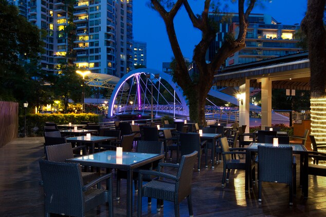 Four Points Eatery (Outdoor Terrace)