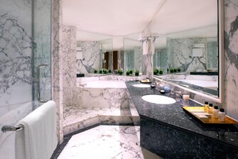 Royal Suite Monaco – Badezimmer