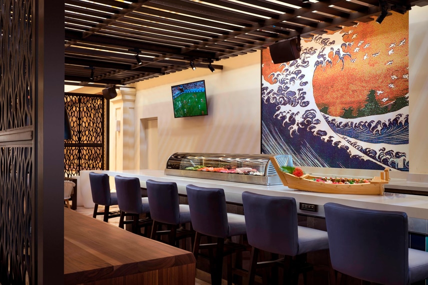 Lobby y bar de sushi ARWEE