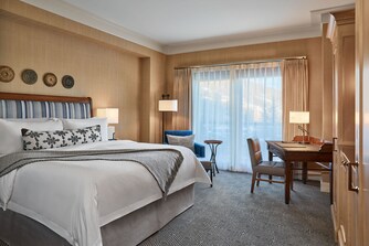 Deluxe King Guest Room - Mountain View