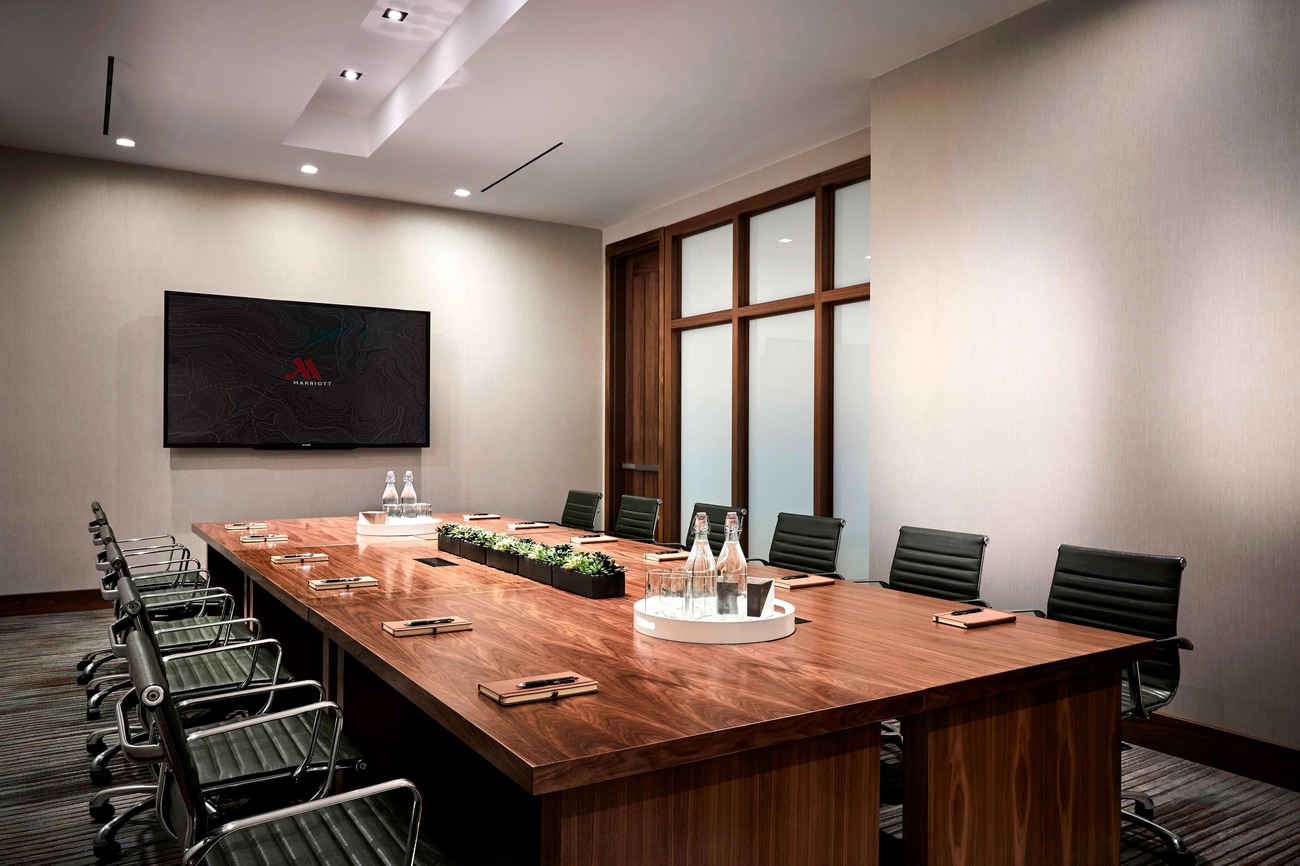 Bixby Boardroom - Conference Setup