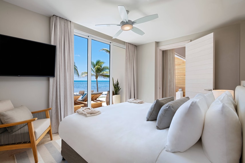 Three-Bedroom Beachfront Villa - Master Bedroom