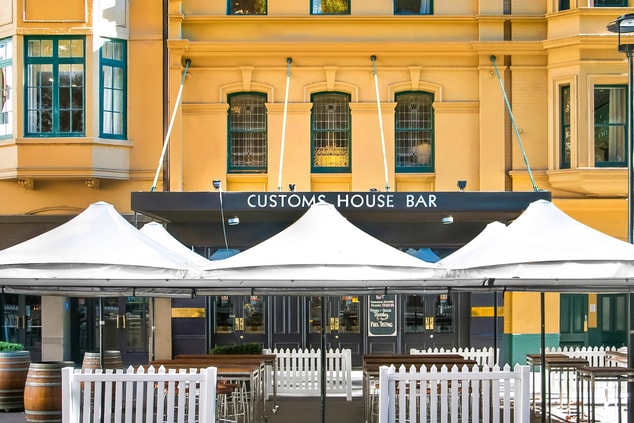 Customs House Bar - Entrance