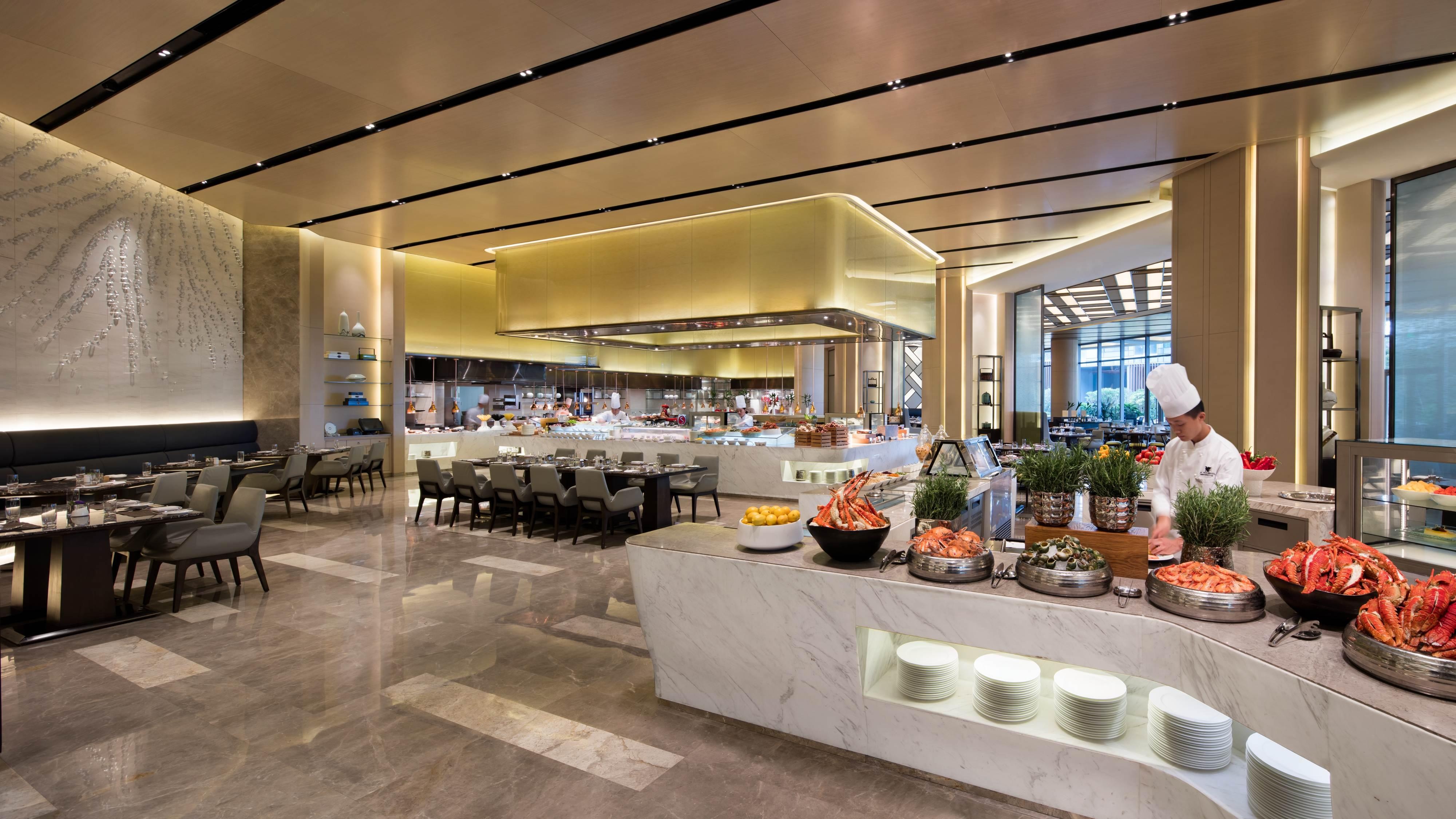 Dining Package