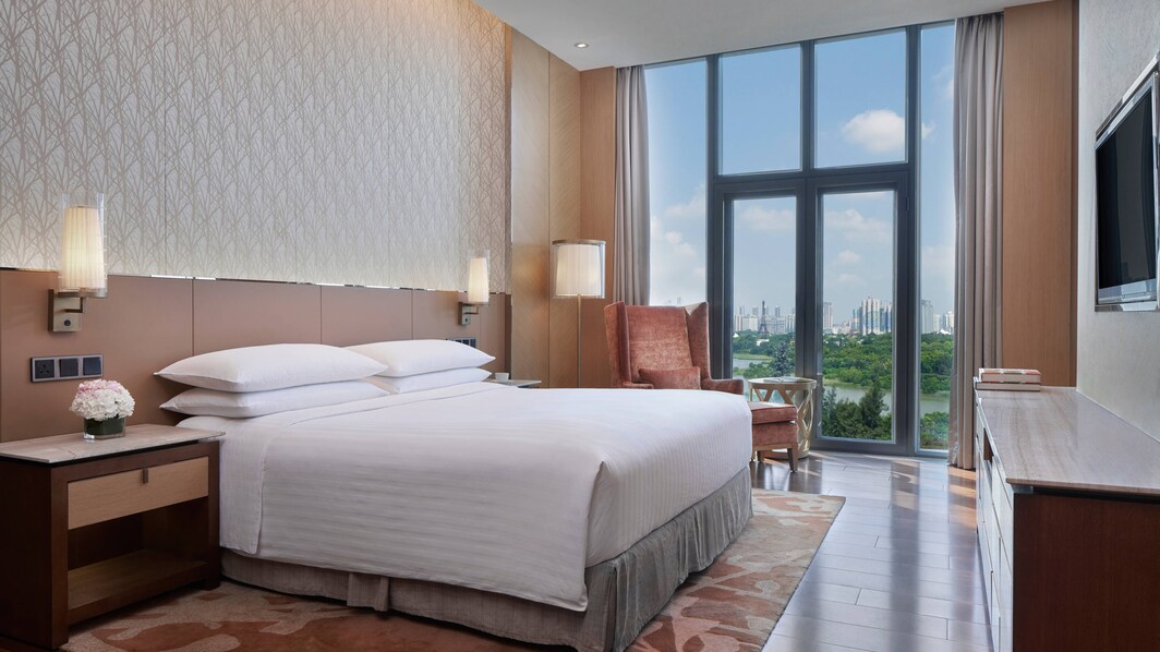 City View Apartment - King Bedroom