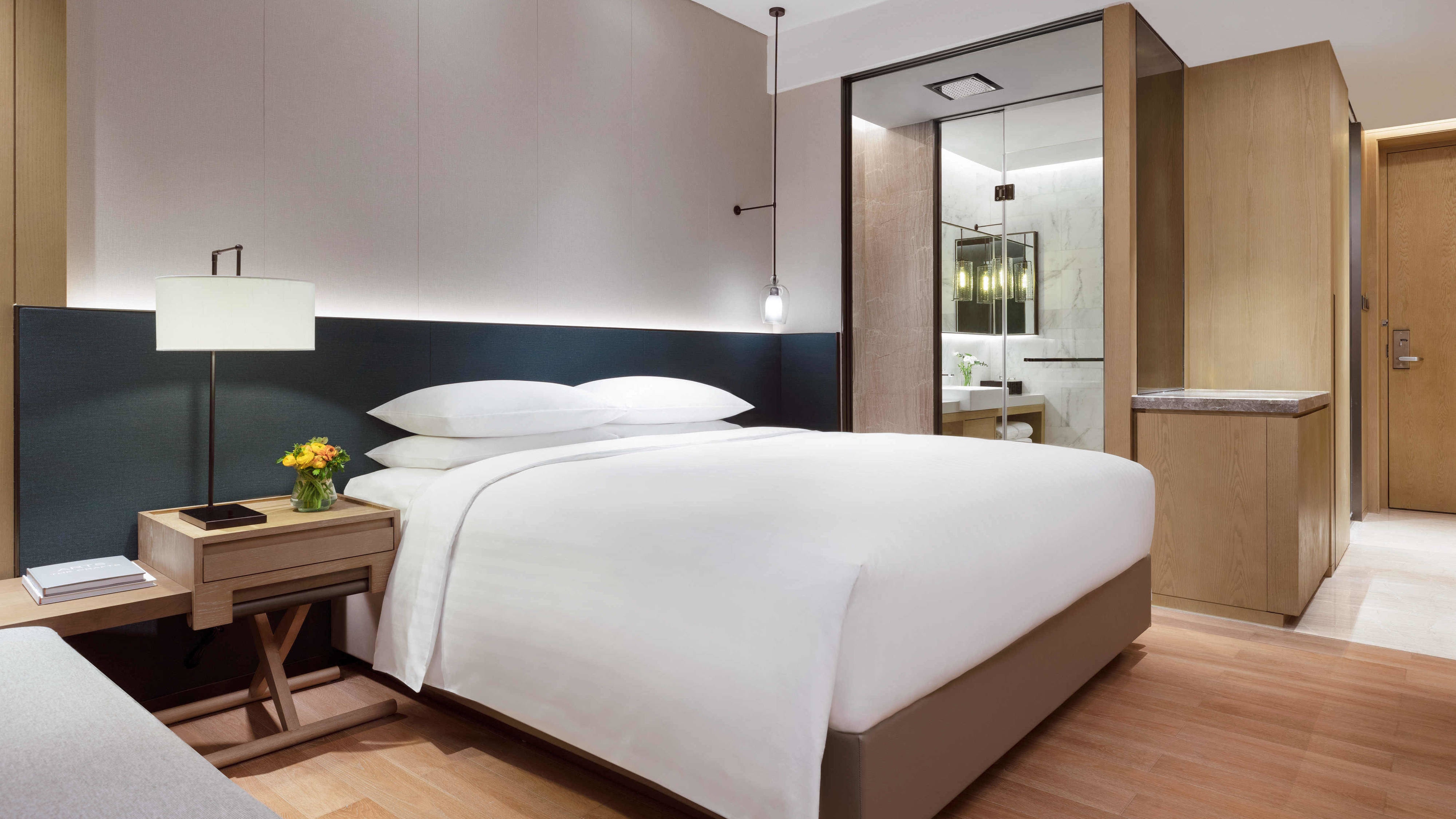 Enjoy 500 points per stay