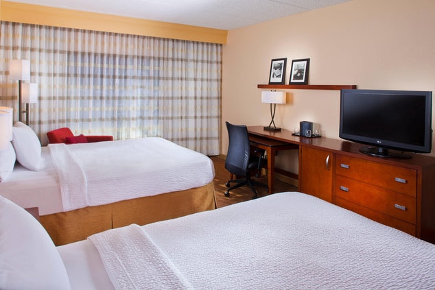 Tallahassee Hotel Queen/Queen Guest Room