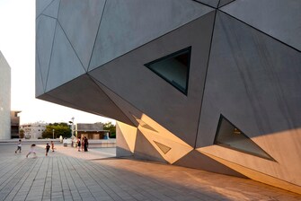 متحف الفن بتل أبيب