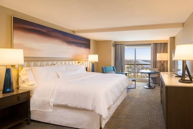King WaterView Guest Room