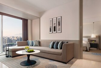 Courtyard Suite - Living Room