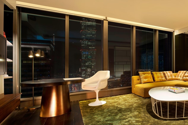 Fantastic Suite - Living Room
