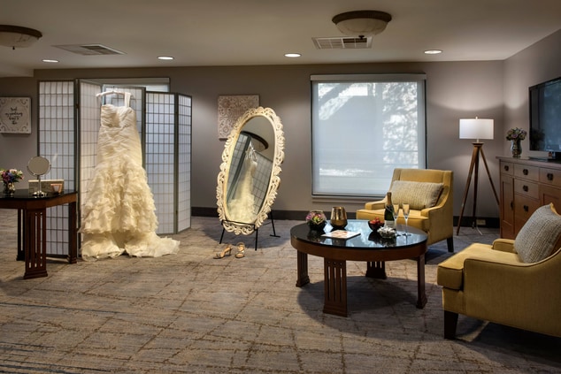 Ivy Suite - Bridal Space