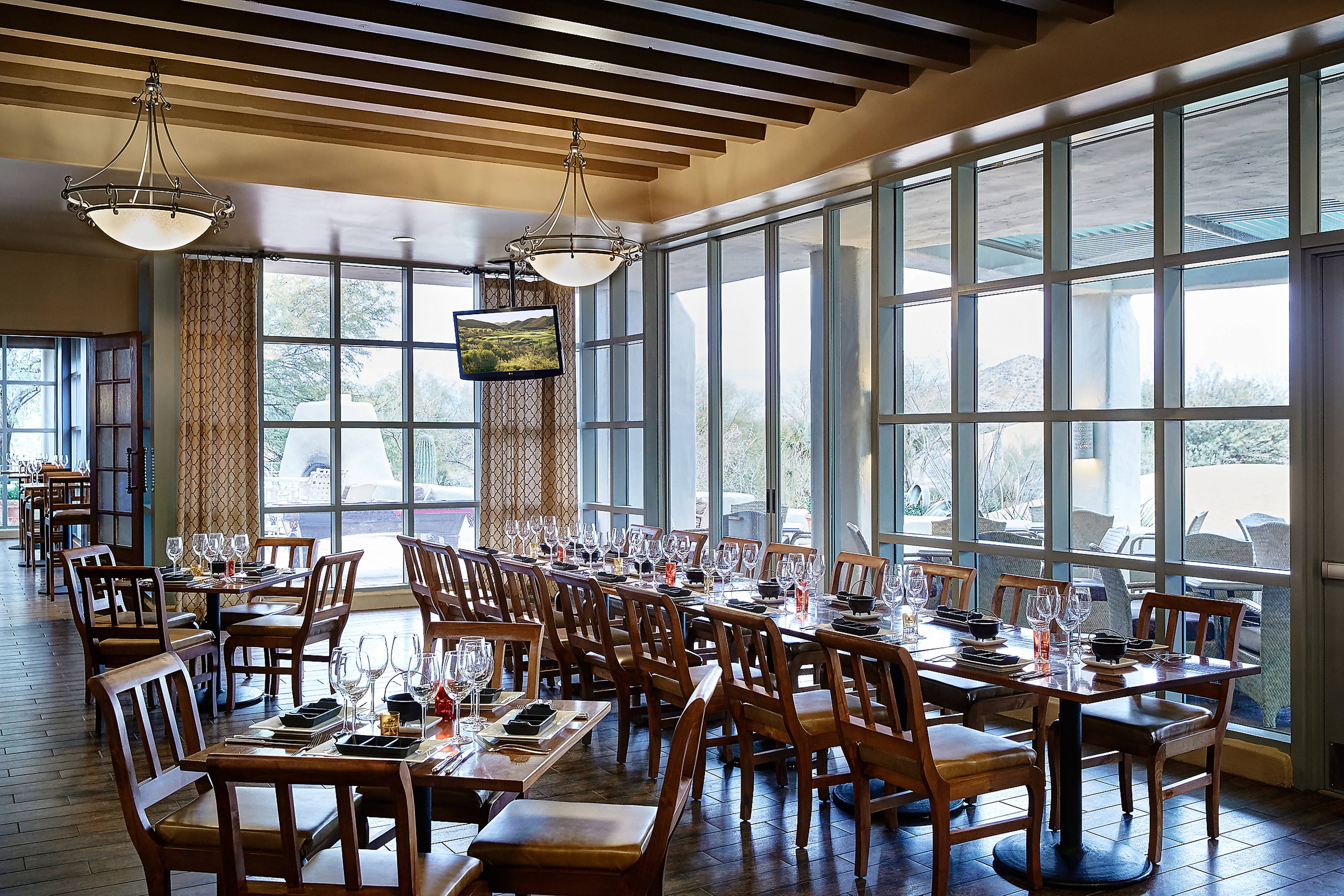 Restaurant dining room