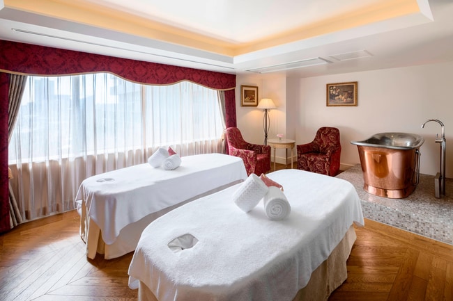 Spa Luxury Suite Treatment Room