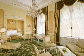 Maria Theresia Suite mit Kingsize-Bett – Wohnzimmer