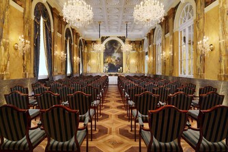 Festsaal - Parlamentarische Bestuhlung für Meetings