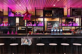 The NOW – MOXY Bar
