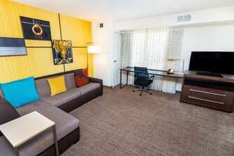 Corner Suite - Living Area