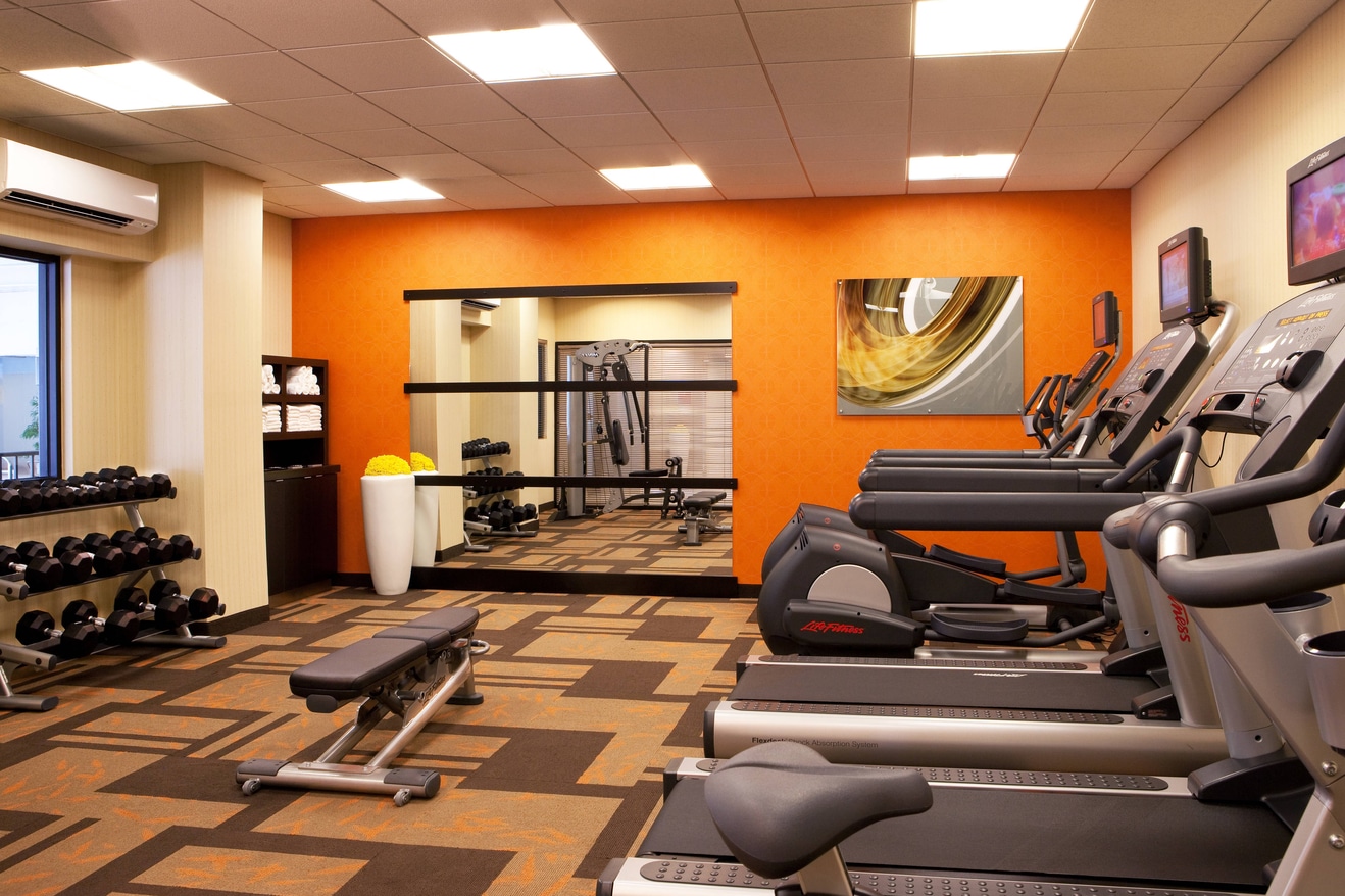 Alexandria, VA hotel fitness center